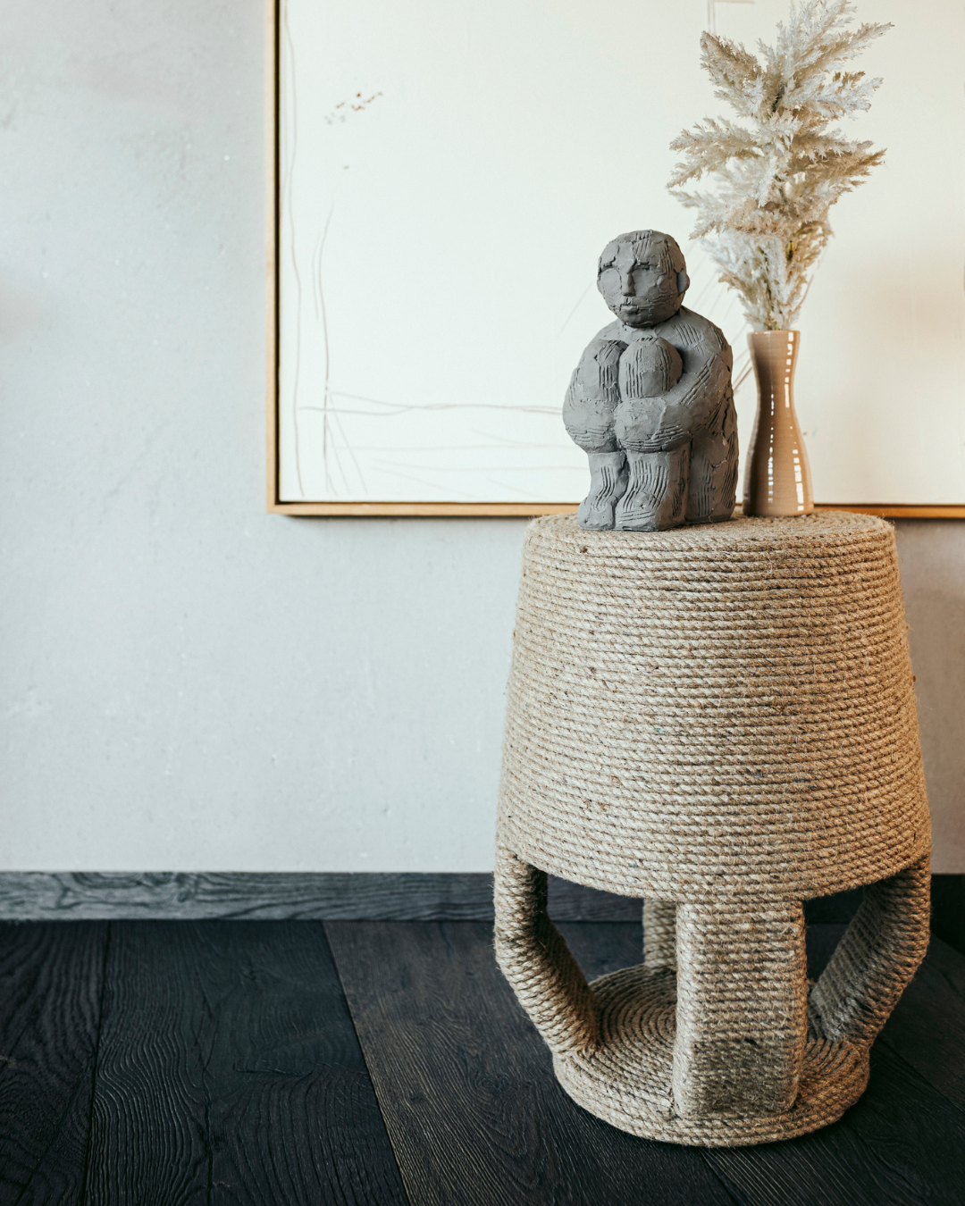 Beistelltisch rund aus Jute in naturfarben mit strukturierter Oberfläche, exklusives Design der Interior Boutique