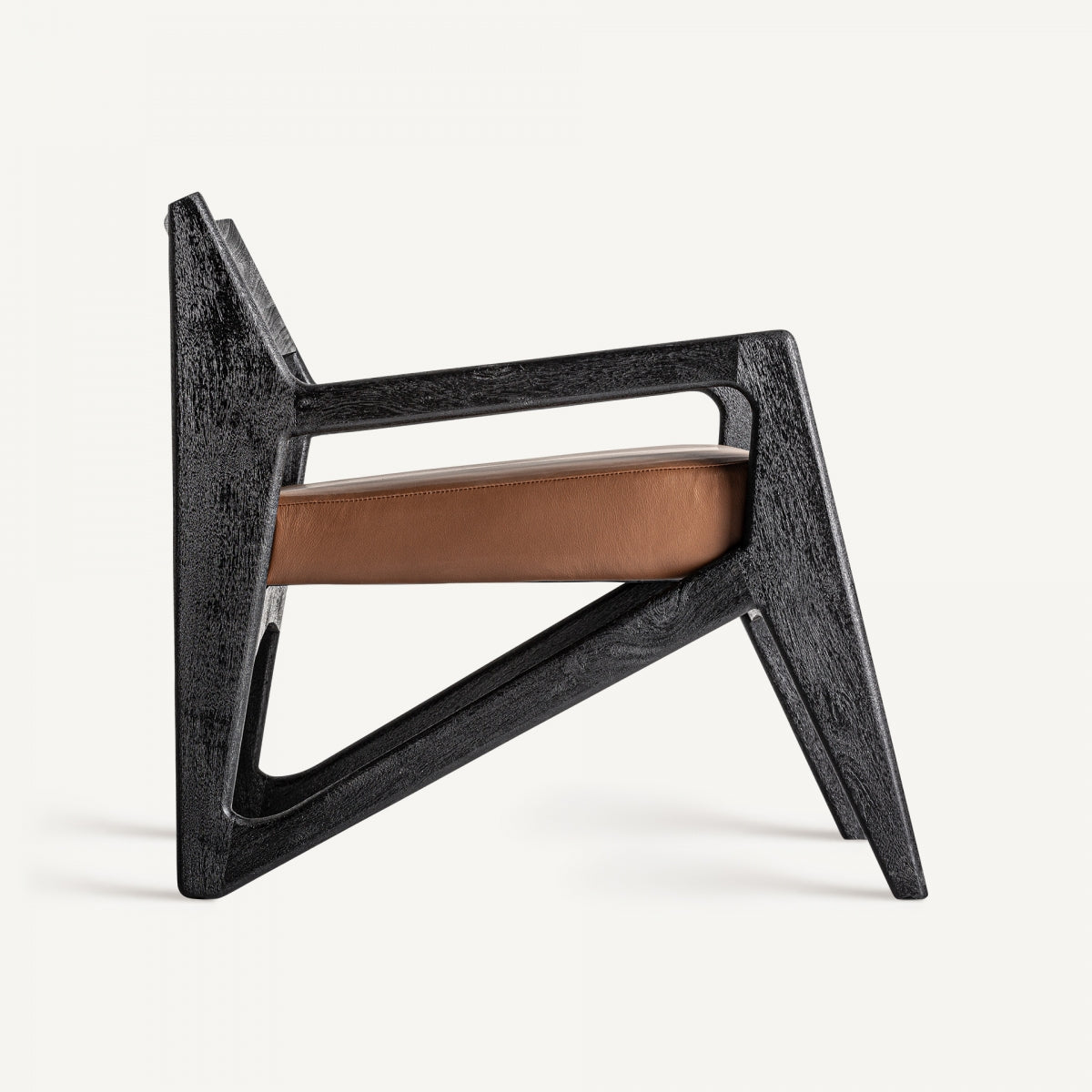 Sessel aus Akazienholz in Schwarz mit braunem Leder, 67x60x70 cm, moderner Lounge Chair für Wohnzimmer oder Leseecke.