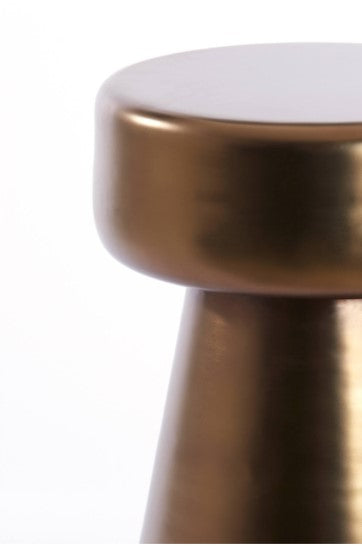 Moderner Beistelltisch aus eisen in glänzend braun bronze, 29x47 cm, ideal als stilvoller Akzent im Wohnzimmer oder Eingangsbereich.