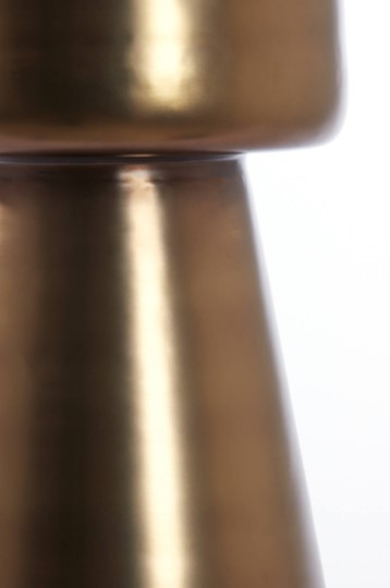 Moderner Beistelltisch aus eisen in glänzend braun bronze, 29x47 cm, ideal als stilvoller Akzent im Wohnzimmer oder Eingangsbereich.