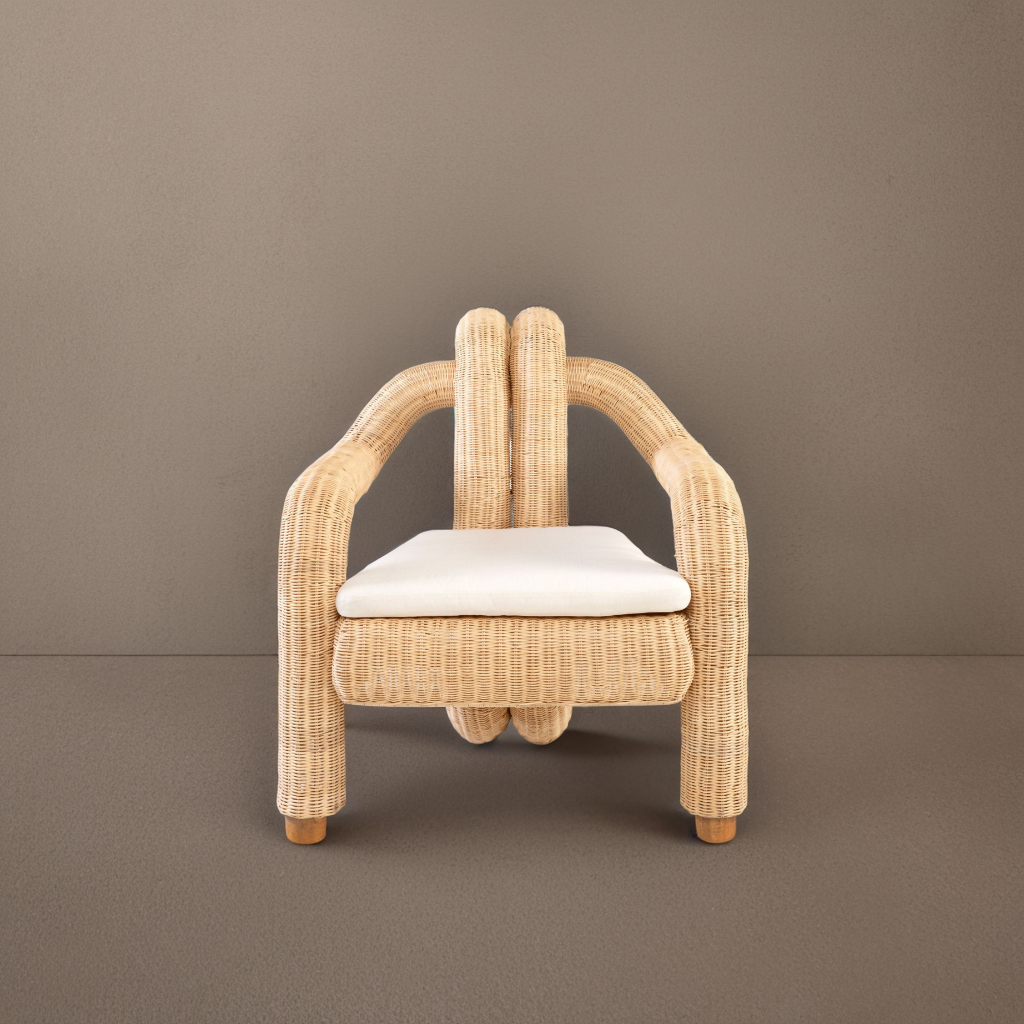 Sessel Contemporary Stil aus Rattan mit weißem Bezug und modernem Design