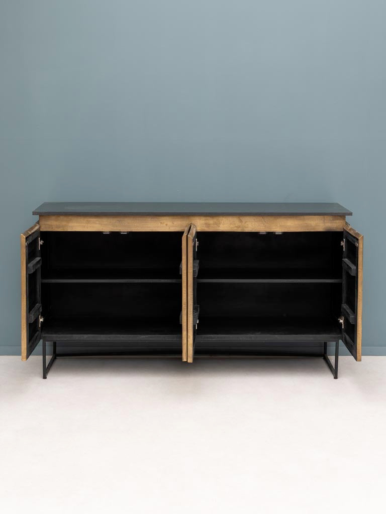 Großes, strukturiertes Sideboard für Eingangsbereich oder Wohnzimmer, ideal als Statement-Piece mit viel Stauraum, vereint Stil und Funktionalität in einer modernen Einrichtung
