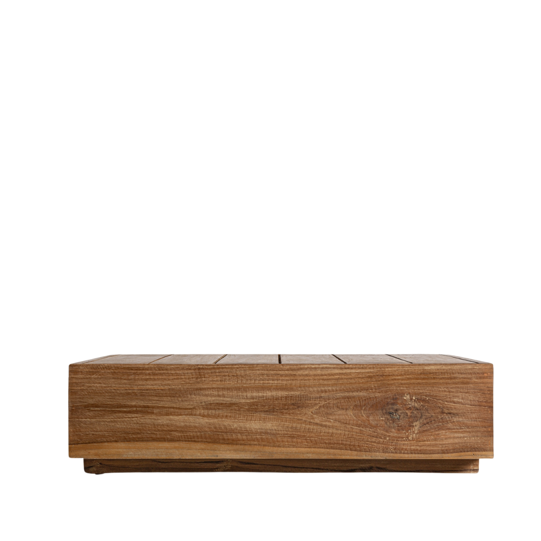 Robuster Outdoor-Couchtisch aus Holz in braun, 80x80x25 cm, ideal für Terrassen und Gärten.