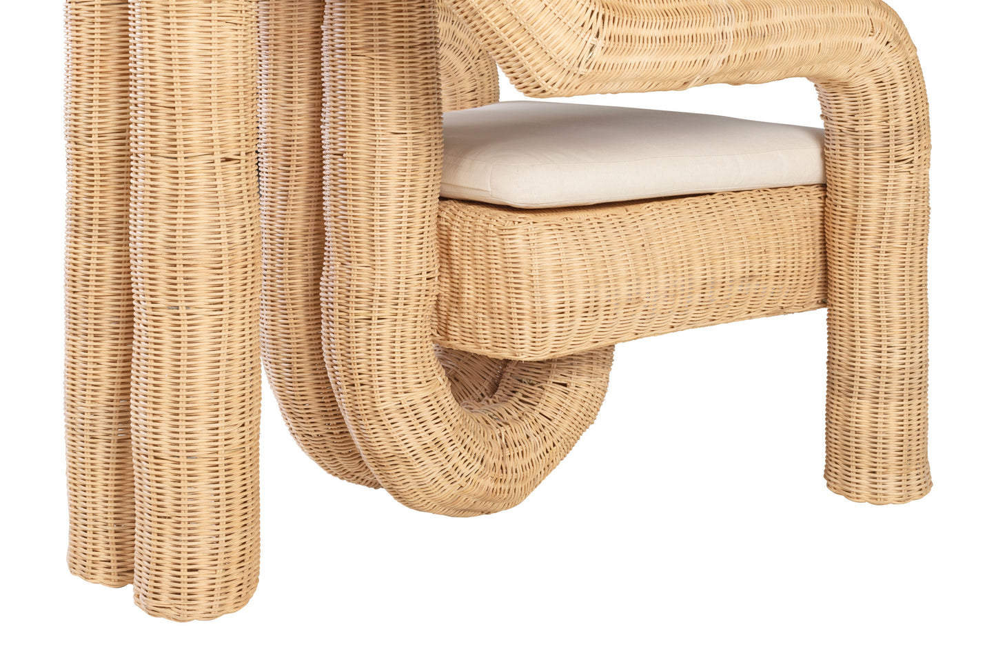 Sessel Contemporary Stil aus Rattan mit weißem Bezug und modernem Design