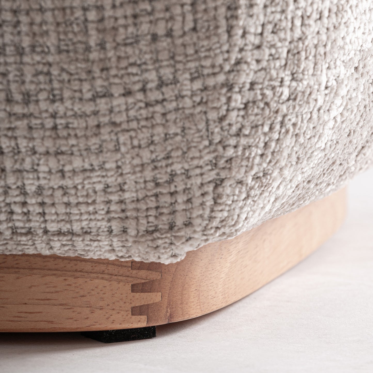 Bea – weicher Pouf aus Polyester im Contemporary-Stil