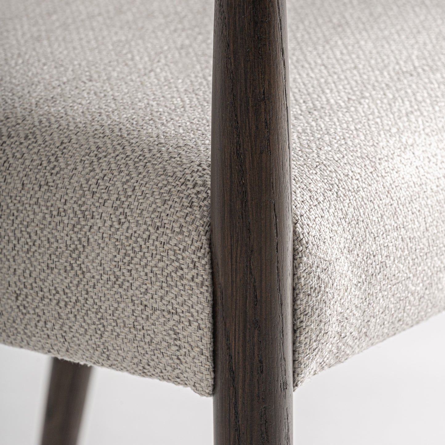 Toni – moderner Sessel aus Eschenholz im Contemporary-Stil