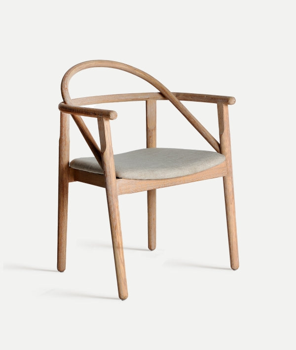 Theodor – eleganter Sessel aus Ulmenholz im Contemporary-Stil